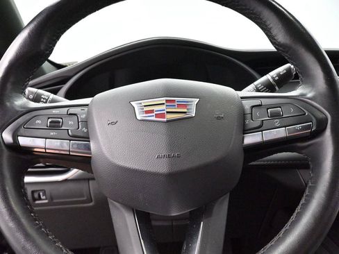 Used 2021 Cadillac XT4 Luxury w/ Cold Weather Package AWD/4WD image 18