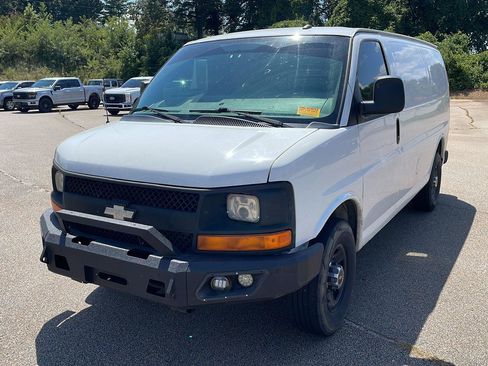 Used 2015 Chevrolet Express 2500 RWD image 1