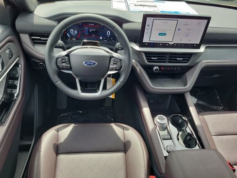 New 2026 Ford Explorer Platinum RWD image 18