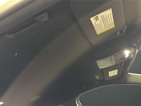 Used 2025 GMC Acadia Elevation image 48