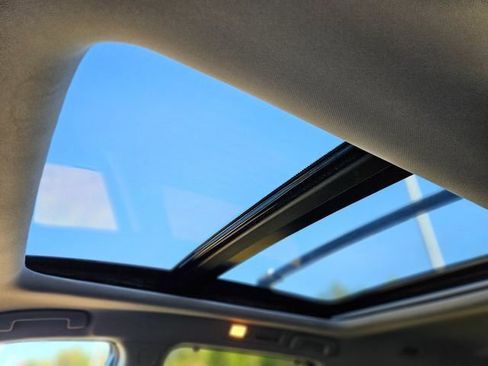 Certified 2024 Nissan Pathfinder SL w/ SL Premium Package image 28