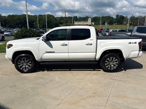 Used 2021 Toyota Tacoma Limited AWD/4WD image 4