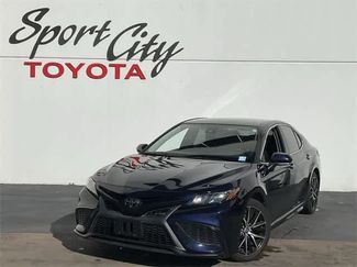 Used 2022 Toyota Camry SE video 1