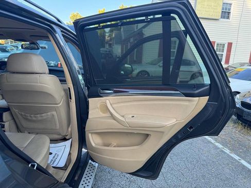 Used 2011 BMW X5 xDrive35i w/ Technology Pkg AWD/4WD image 11