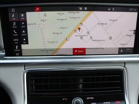 Used 2018 Porsche Panamera 4S image 47