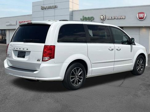 Used 2017 Dodge Grand Caravan SXT w/ Driver Convenience Group FWD image 7