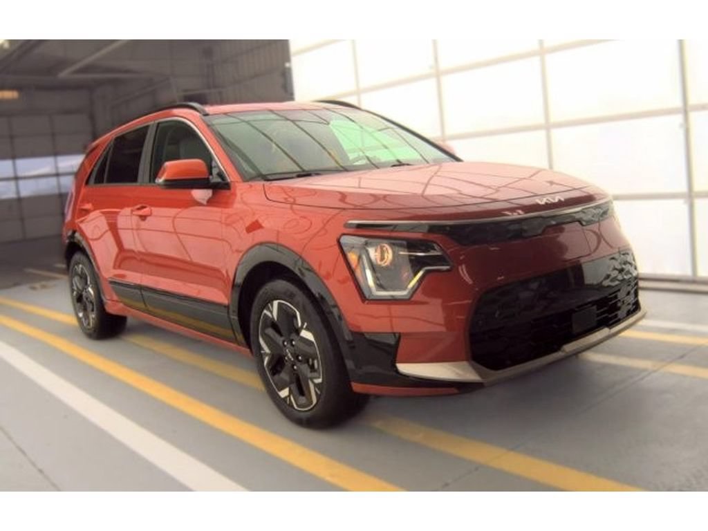 Used 2023 Kia Niro Wind FWD image 2
