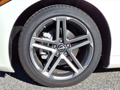 Used 2025 Nissan Z Sport w/ Floor Mat Package image 8