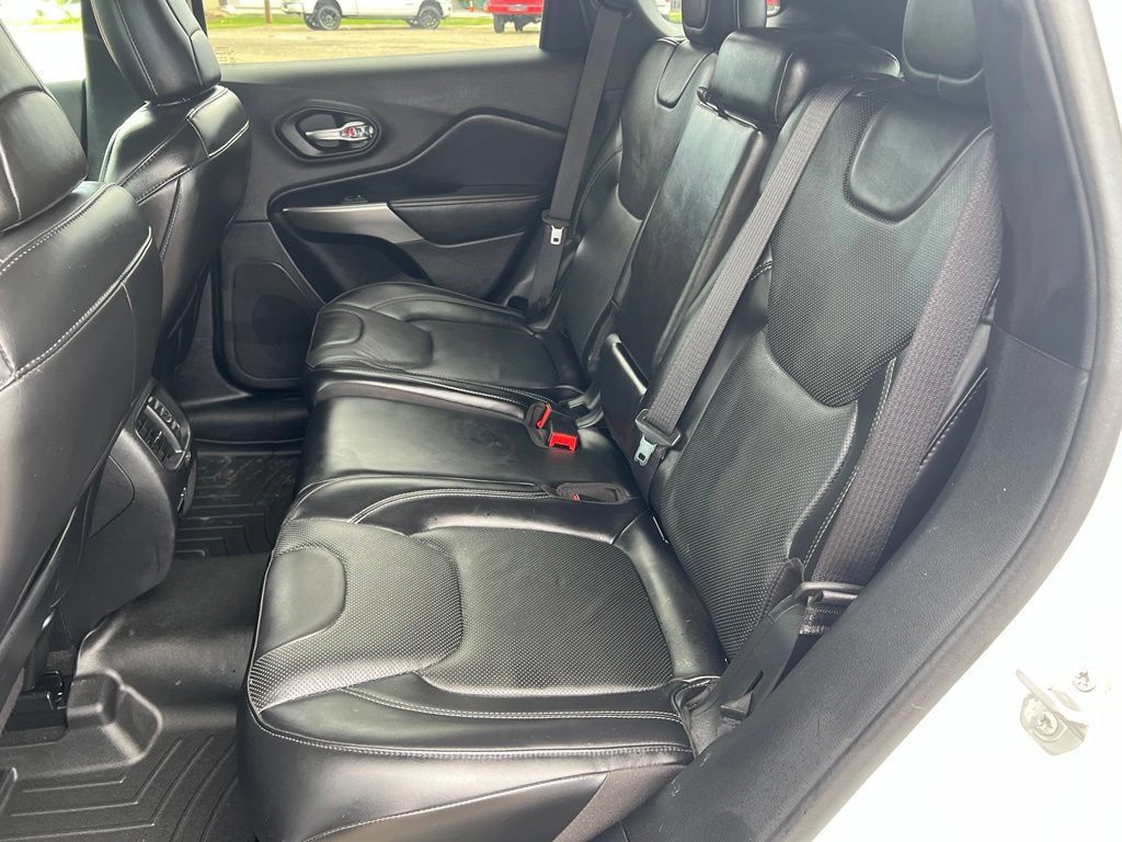 Used 2020 Jeep Cherokee Limited w/ Technology Group AWD/4WD image 20