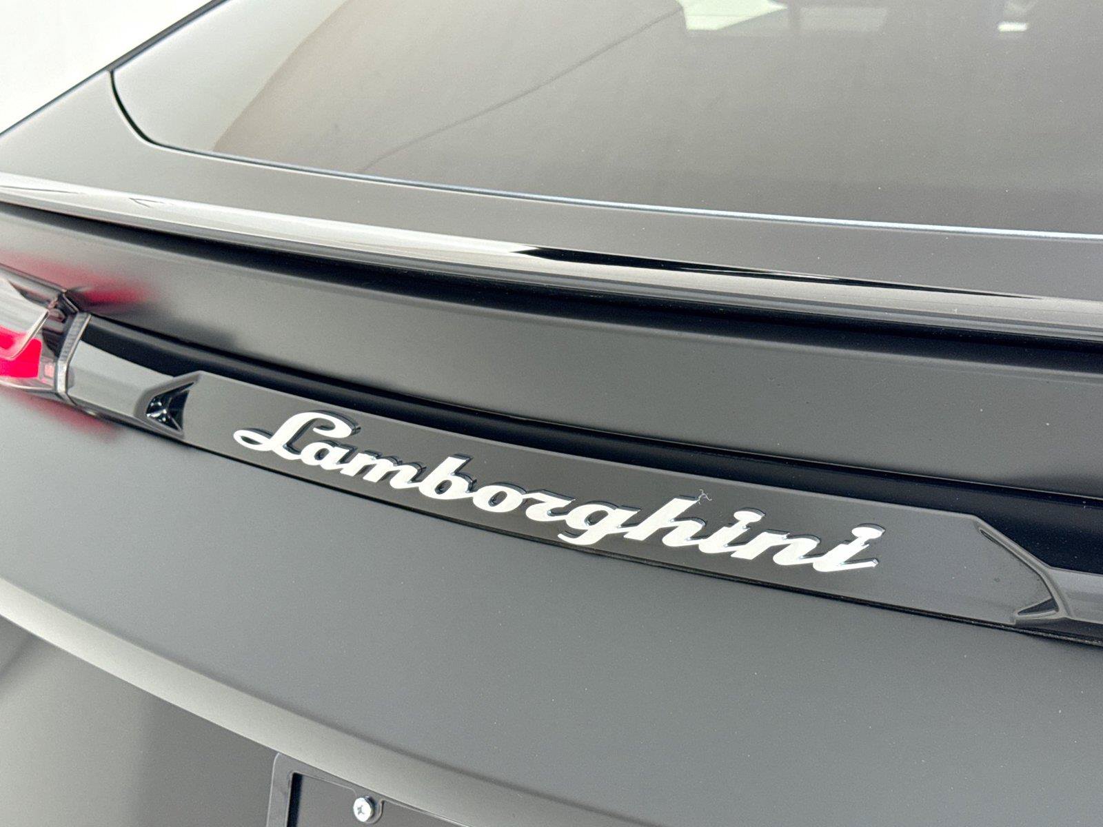 Used 2024 Lamborghini Urus S AWD/4WD image 38