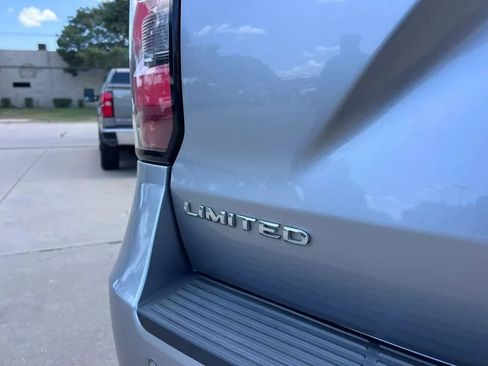 Used 2021 Ford Expedition Limited RWD image 12