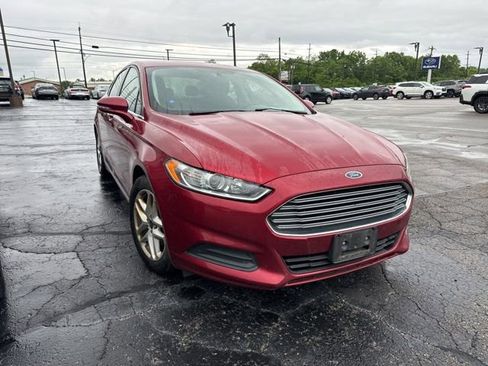 Used 2016 Ford Fusion SE FWD image 1