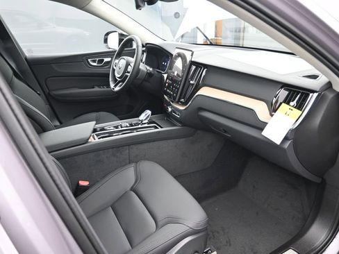 New 2026 Volvo XC60 B5 Plus w/ Protection Package Premier AWD/4WD image 37