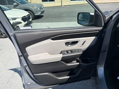 Used 2023 Honda Pilot Elite image 14