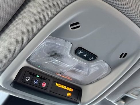 Used 2023 Chevrolet Bolt EUV Premier image 24