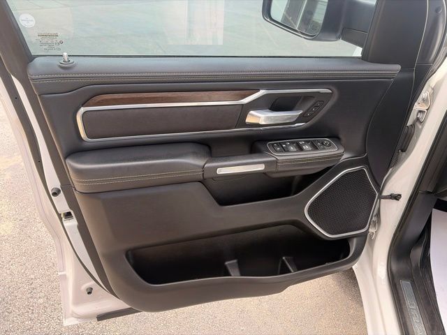 Used 2022 RAM 1500 Laramie AWD/4WD image 13
