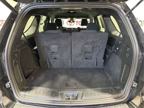 Used 2025 Dodge Durango GT AWD/4WD image 16