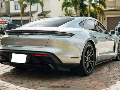 Used 2024 Porsche Taycan GTS image 8