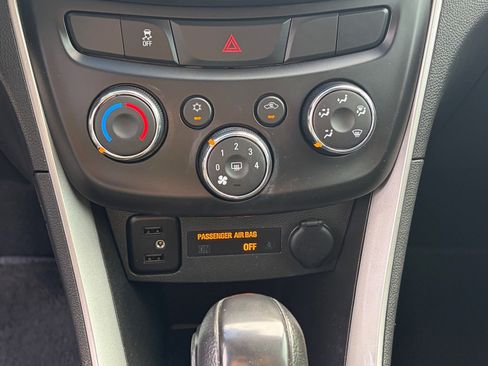 Used 2021 Chevrolet Trax LS w/ Tint and Cruise Package image 15