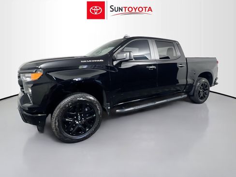 Used 2025 Chevrolet Silverado 1500 Custom w/ Turbomax Blackout Package RWD image 9