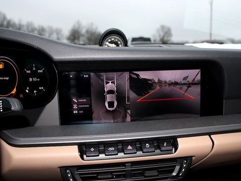 Used 2021 Porsche 911 Carrera S image 24