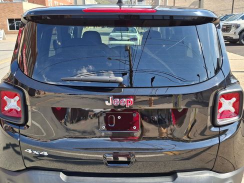 Used 2021 Jeep Renegade Sport image 5