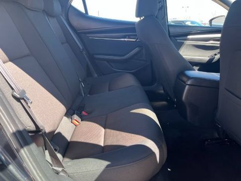 Used 2021 MAZDA MAZDA3 s FWD image 16