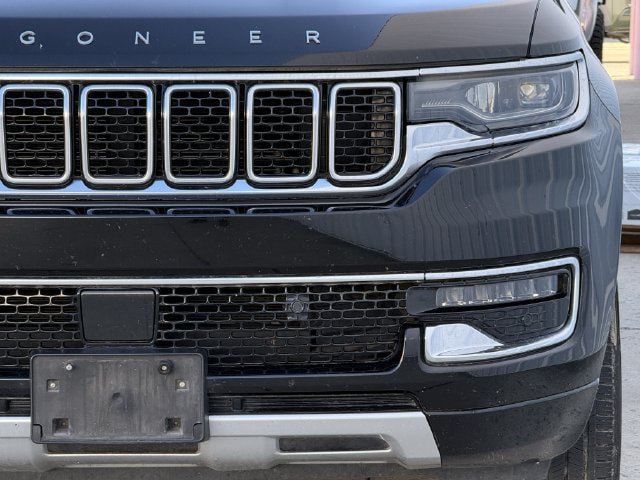 Used 2024 Jeep Wagoneer L Series II w/ Flexible Seating Group AWD/4WD image 8