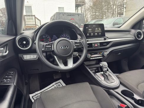 Used 2019 Kia Forte LXS FWD image 31