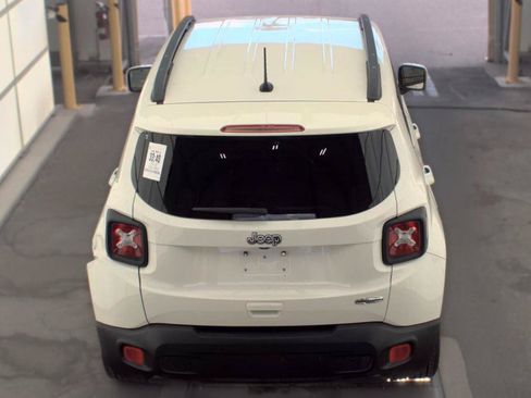 Used 2018 Jeep Renegade Latitude FWD image 5