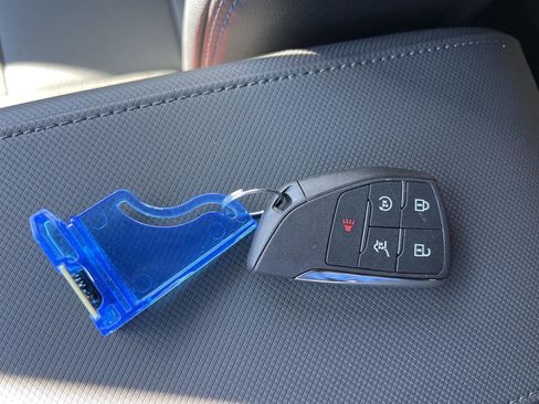 New 2026 Chevrolet Equinox EV LT image 29