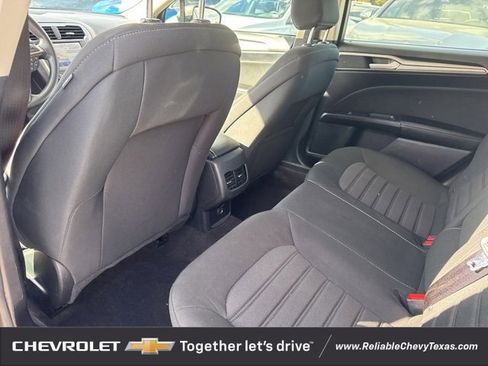 Used 2020 Ford Fusion SE image 13