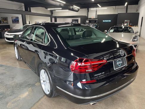 Used 2018 Volkswagen Passat 2.0T SE FWD image 7
