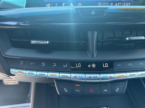 Used 2022 Cadillac CT4 V w/ Navigation Package AWD/4WD image 33