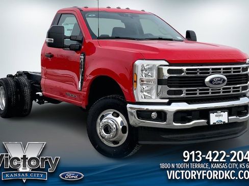 New 2026 Ford F350 XLT w/ XLT Value Package AWD/4WD image 1