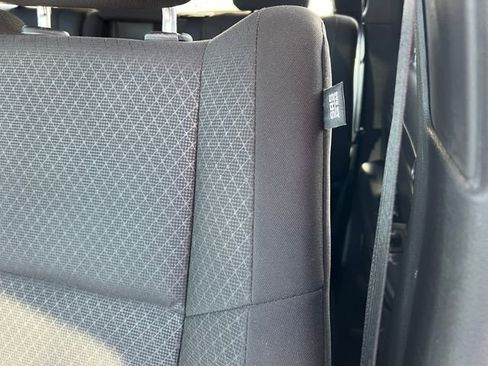 Used 2018 Jeep Grand Cherokee Laredo w/ All-Weather Capability Group image 12