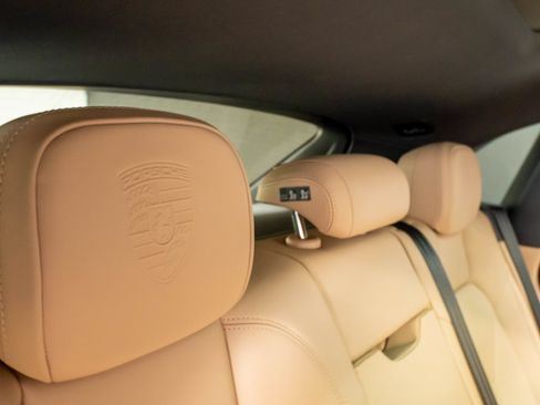 Certified 2026 Porsche Macan AWD/4WD image 40
