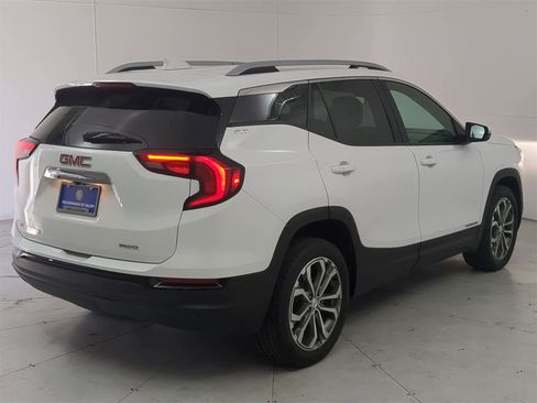 Used 2021 GMC Terrain SLT image 6