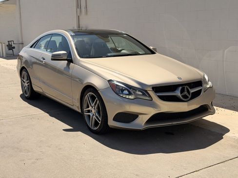 Used 2015 Mercedes-Benz E 400 4MATIC Coupe image 2