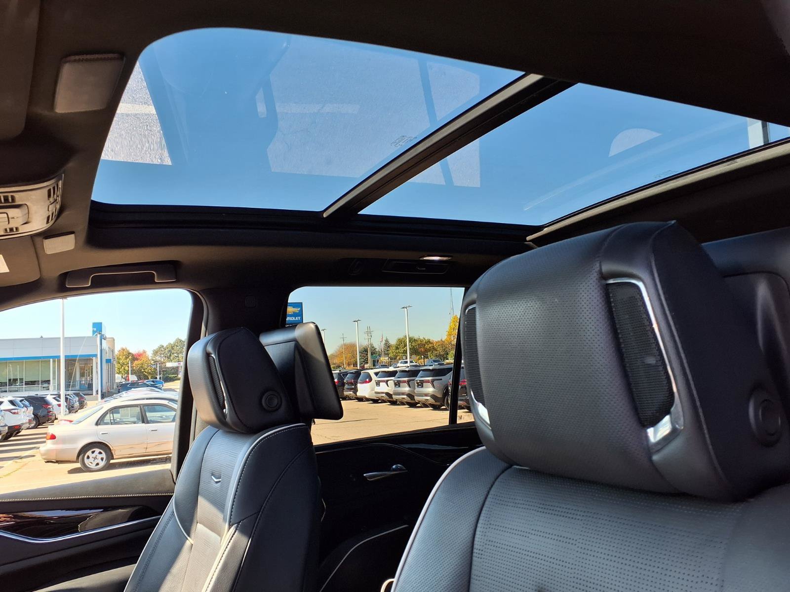 Used 2023 Cadillac Escalade Sport AWD/4WD image 19