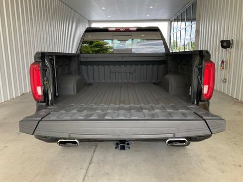 Used 2023 GMC Sierra 1500 AT4 w/ Technology Package AWD/4WD image 20