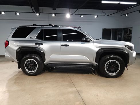 Certified 2025 Toyota 4Runner TRD Off-Road Premium w/ Tow Technology Package AWD/4WD image 8