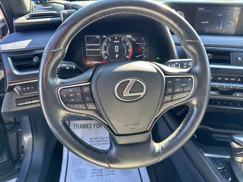 Used 2019 Lexus UX 200 w/ Premium Package FWD image 14