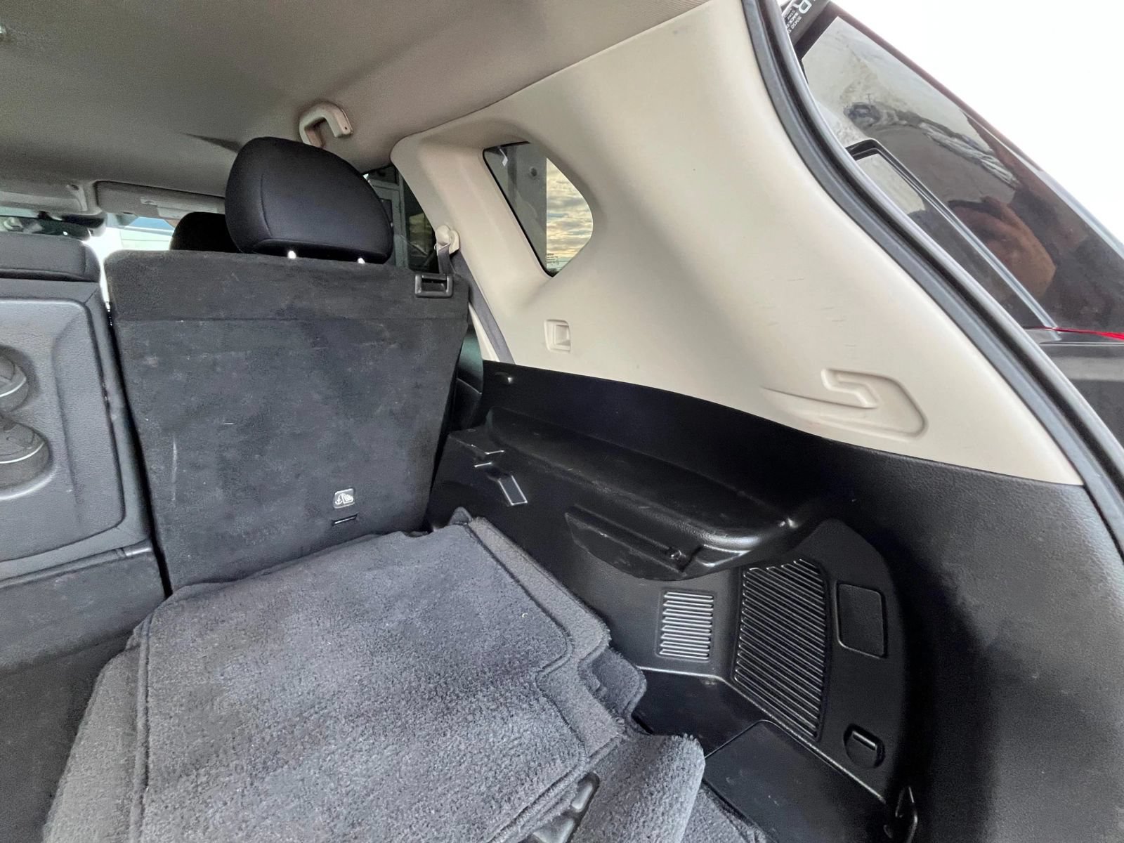 Used 2020 Nissan Rogue S w/ Special Edition Package AWD/4WD image 9