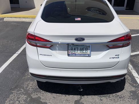 Certified 2018 Ford Fusion SE FWD image 4
