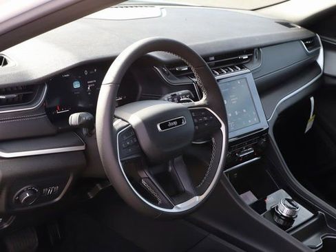New 2025 Jeep Grand Cherokee L Laredo w/ Luxury Tech Group I AWD/4WD image 10
