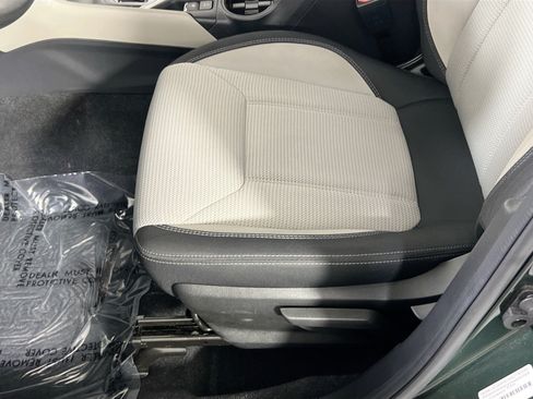 Used 2023 Subaru Forester AWD/4WD image 18
