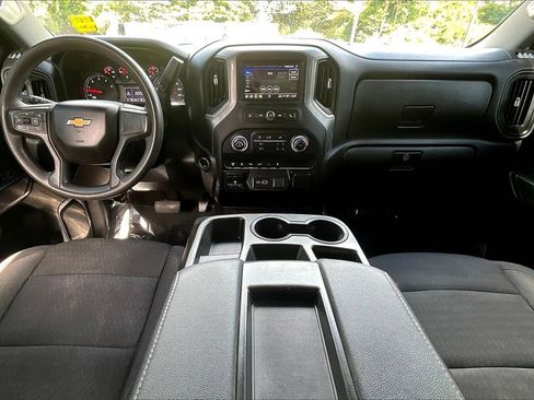 Certified 2024 Chevrolet Silverado 2500 Custom w/ Custom Value Package image 8