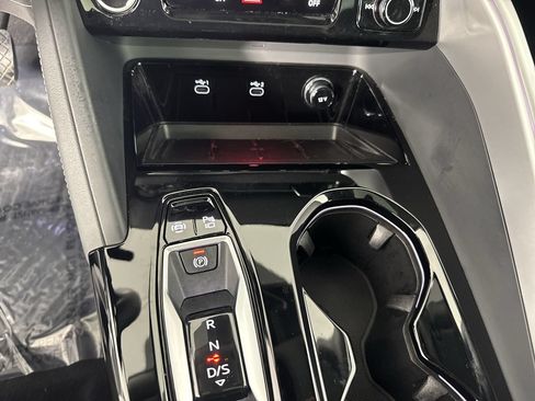 Used 2025 Audi Q5 Premium Plus w/ Premium Plus AWD/4WD image 9