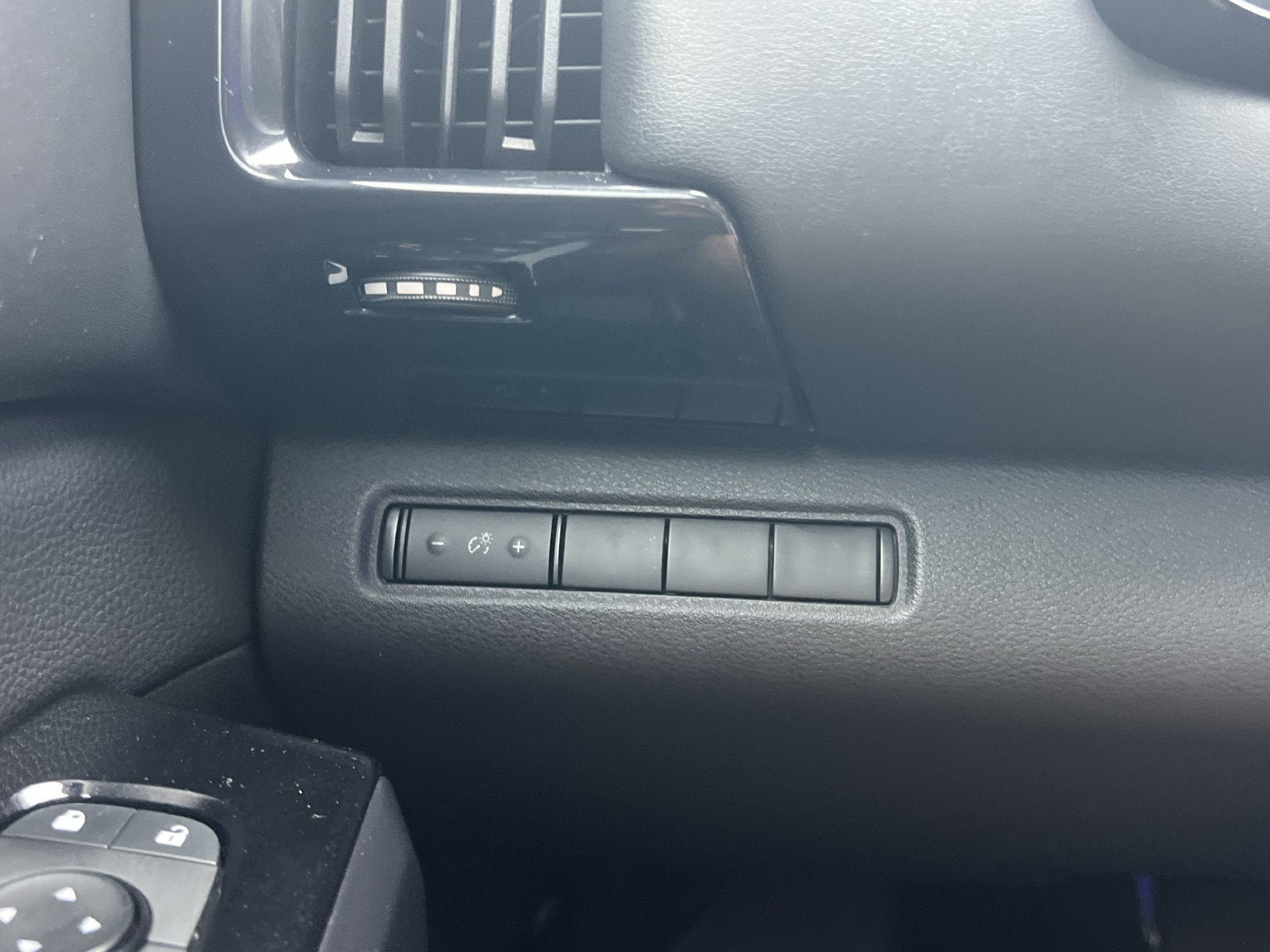 Certified 2022 Nissan Pathfinder S w/ Cargo Package FWD image 11
